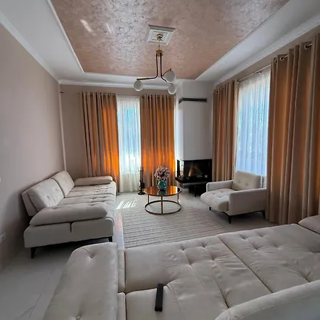 Villa 31 Ad