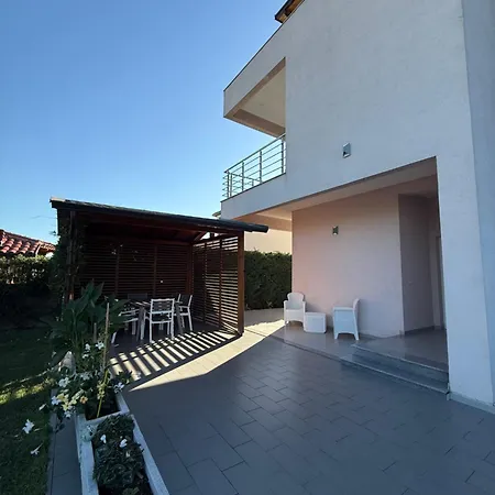 Villa 31 Ad