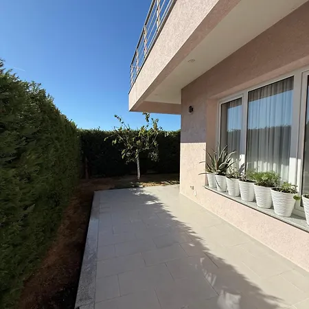 31 Ad Villa Hamallaj