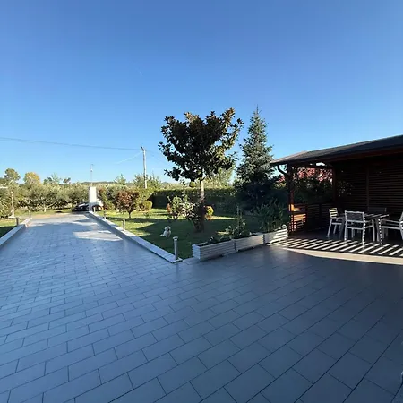 31 Ad Villa *