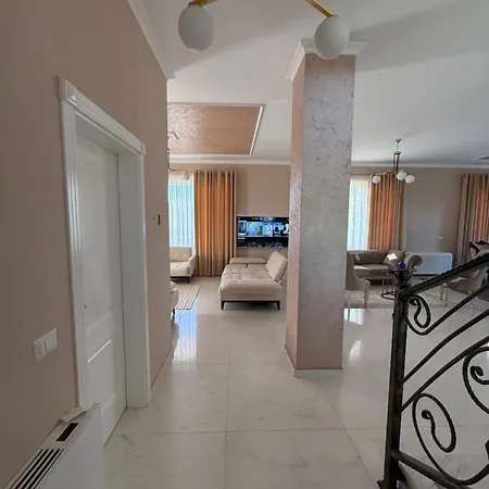 31 Ad Villa Hamallaj